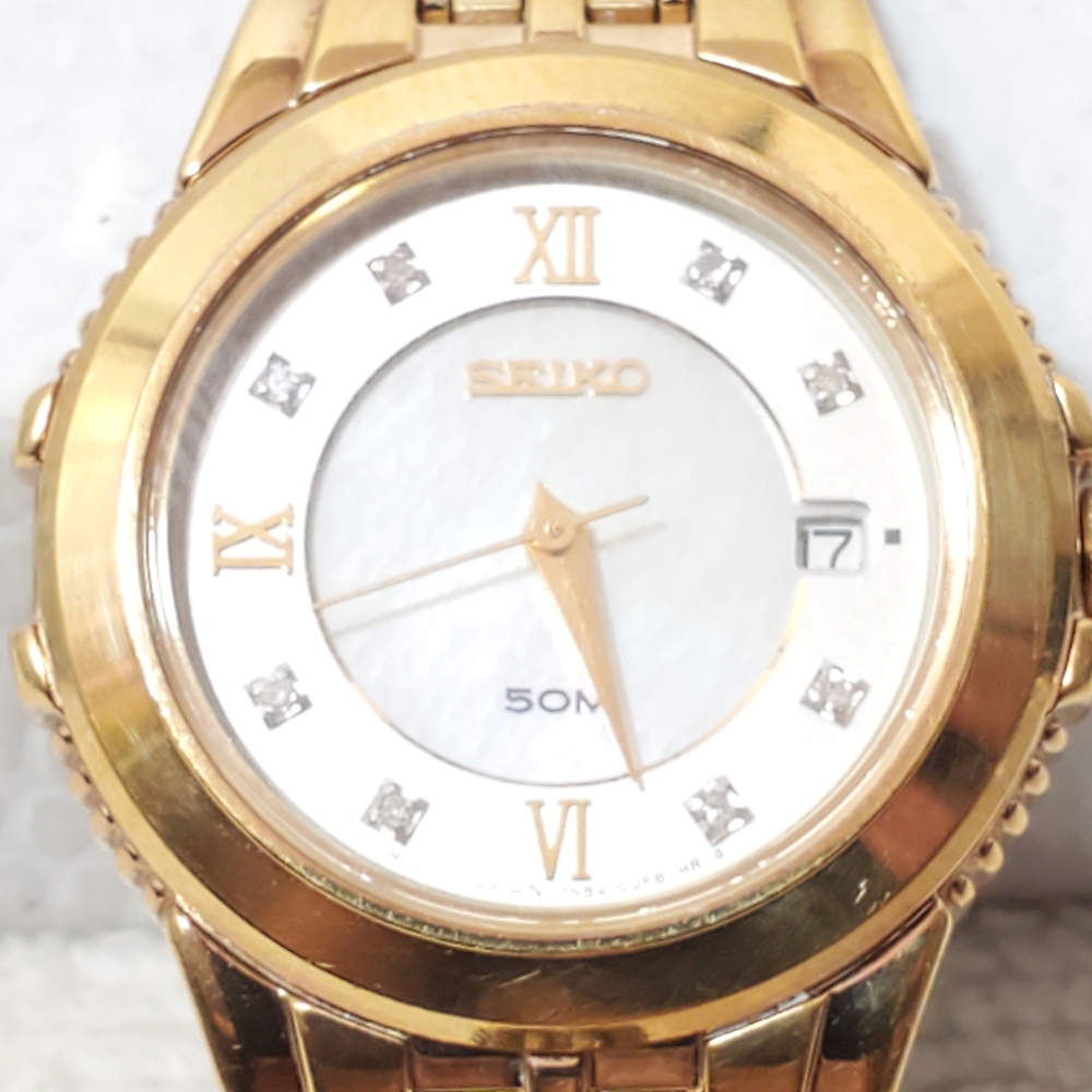 Vintage Seiko Women's Gold Tone Date Diamonds Watch Mother Pearl Dial Sapphire